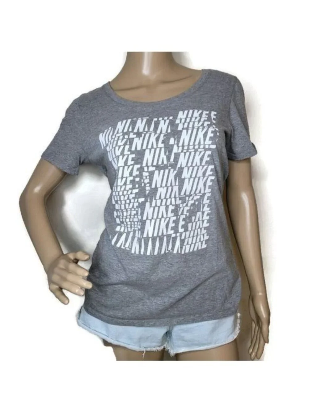 Nike Womens Grey Graphic Logo T-Shirt Casual Short Sleeve Top Size M Cotton Blen